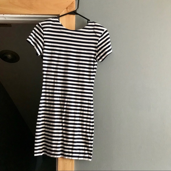 French Connection Nautical summer mini dress! 🌊⚓️ - Picture 3 of 4
